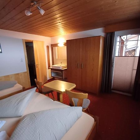 Haus Helene Prantl Apartamento Längenfeld Exterior foto