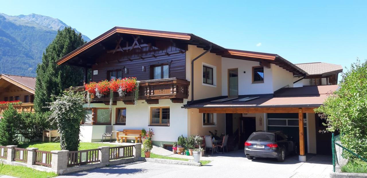 Haus Helene Prantl Apartamento Längenfeld Exterior foto