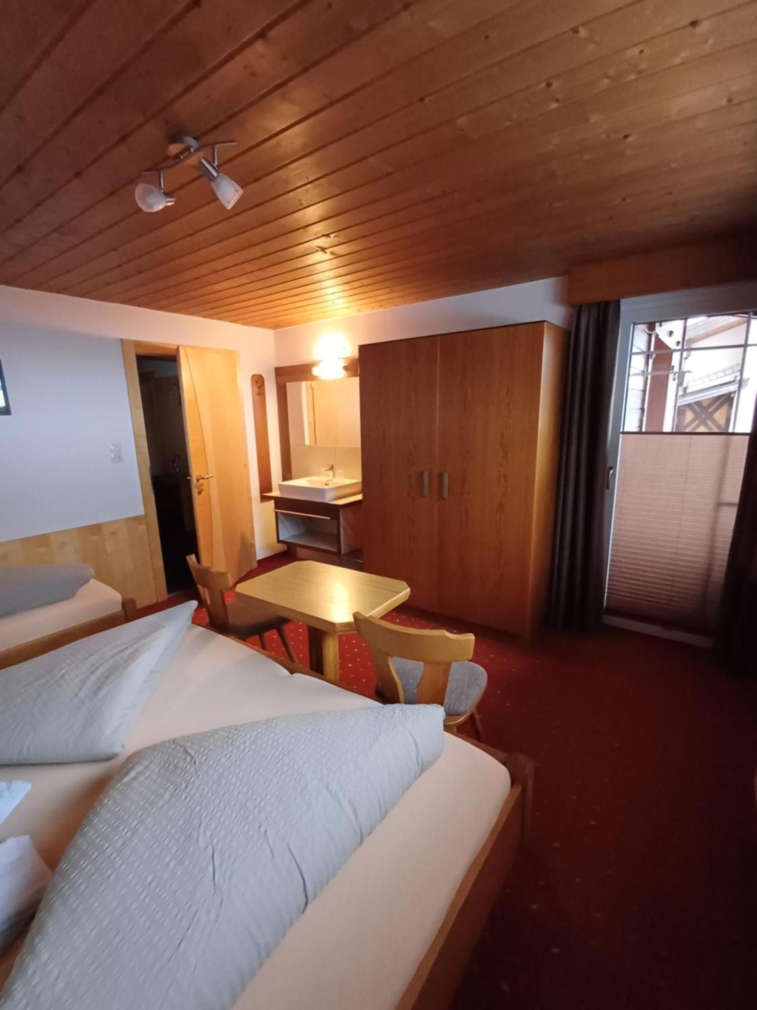 Haus Helene Prantl Apartamento Längenfeld Exterior foto