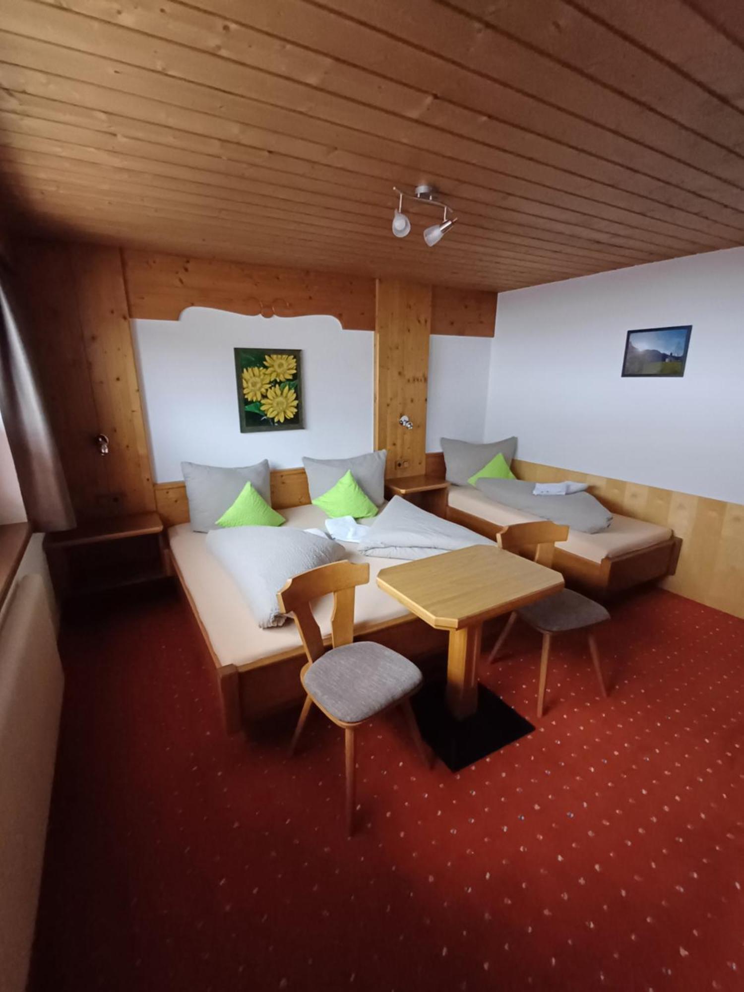 Haus Helene Prantl Apartamento Längenfeld Exterior foto
